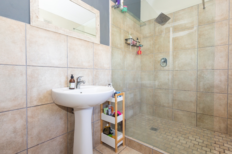To Let 1 Bedroom Property for Rent in Bracken Heights Western Cape